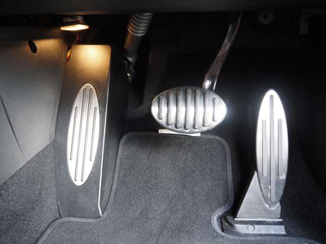 ミニ ミニクラブマン ジョン・クーパー・ワークス ４ＷＤ R5年 (近畿) 99