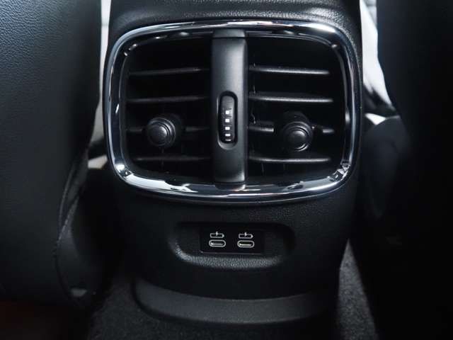 ミニ ミニクラブマン ジョン・クーパー・ワークス ４ＷＤ R5年 (近畿) 99