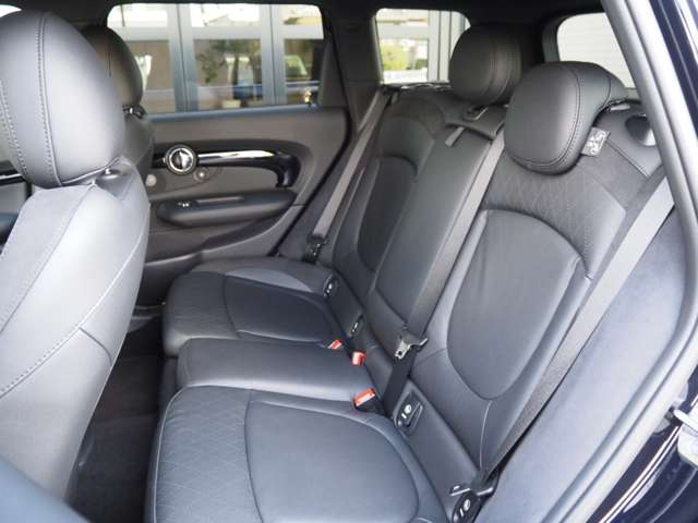 ミニ ミニクラブマン ジョン・クーパー・ワークス ４ＷＤ R5年 (近畿) 99