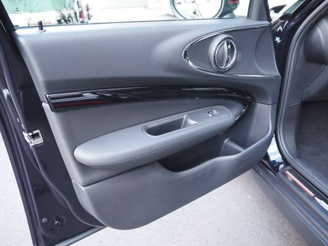 ミニ ミニクラブマン ジョン・クーパー・ワークス ４ＷＤ R5年 (近畿) 99