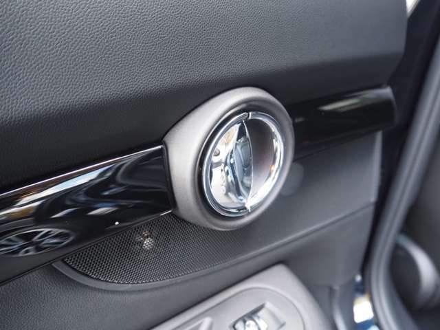 ミニ ミニクラブマン ジョン・クーパー・ワークス ４ＷＤ R5年 (近畿) 99