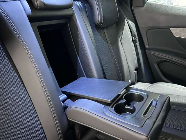 プジョー ３００８ ＧＴ ハイブリッド４ ４ＷＤ R6年 (東北) 99