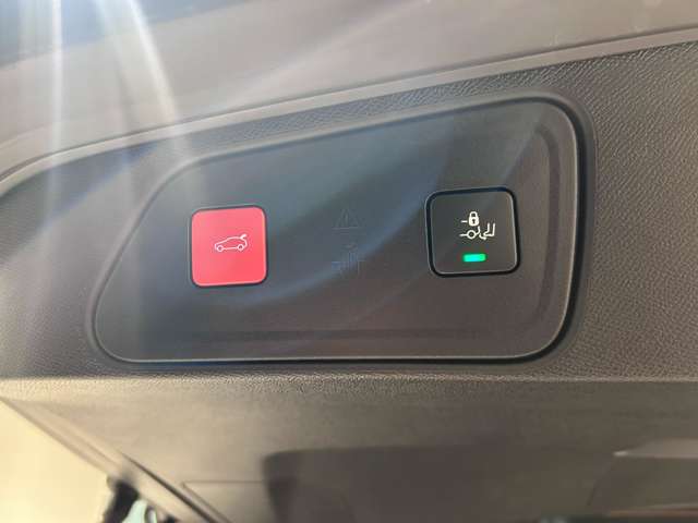 プジョー ３００８ ＧＴ ハイブリッド４ ４ＷＤ R6年 (東北) 99