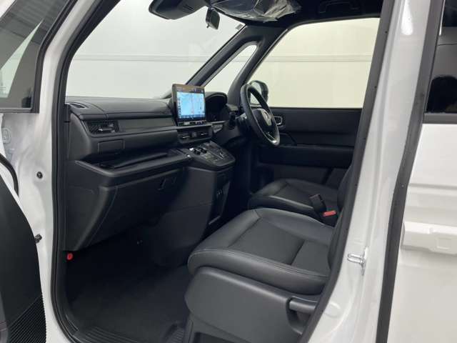 ホンダ ステップワゴン　ハイブリッド ２．０ Ｅ：ＨＥＶ スパーダ R7年 (関東) 99