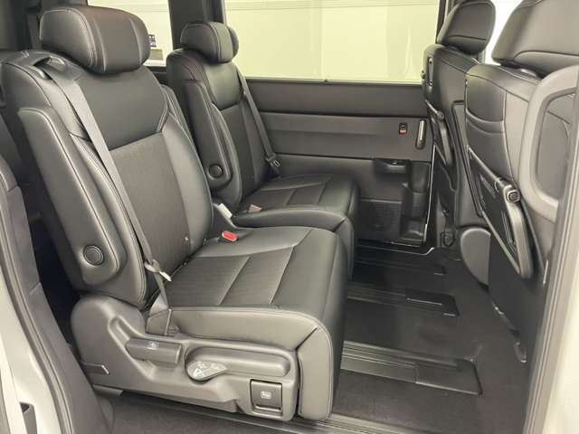 ホンダ ステップワゴン　ハイブリッド ２．０ Ｅ：ＨＥＶ スパーダ R7年 (関東) 99