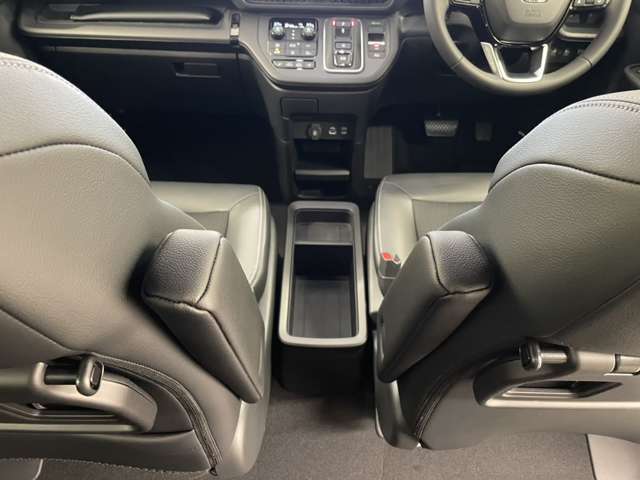 ホンダ ステップワゴン　ハイブリッド ２．０ Ｅ：ＨＥＶ スパーダ R7年 (関東) 99