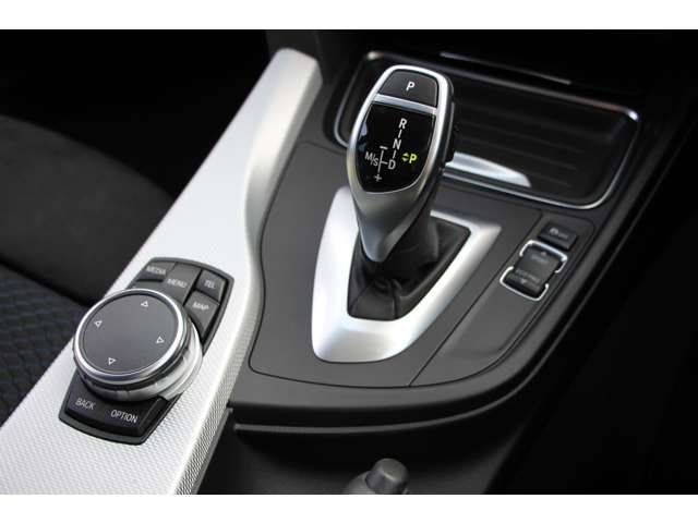 ＢＭＷ ３シリーズ ３２０Ｉ Ｍスポーツ H27年 (関東) 99