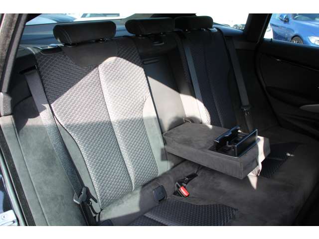 ＢＭＷ ３シリーズ ３２０Ｉ Ｍスポーツ H27年 (関東) 99