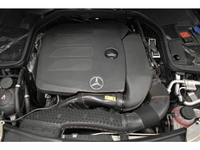 メルセデスベンツ Ｃクラス Ｃ２００ ローレウス エディション （ＢＳＧ搭載モデル） スポーツプラスパッケージ R1年 (関東) 99