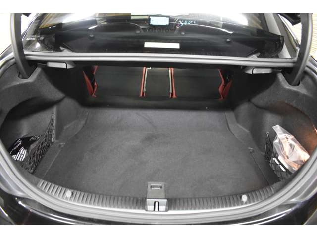 メルセデスベンツ Ｃクラス Ｃ２００ ローレウス エディション （ＢＳＧ搭載モデル） スポーツプラスパッケージ R1年 (関東) 99