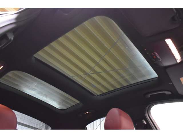 メルセデスベンツ Ｃクラス Ｃ２００ ローレウス エディション （ＢＳＧ搭載モデル） スポーツプラスパッケージ R1年 (関東) 99