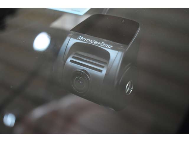 メルセデスベンツ Ｃクラス Ｃ２００ ローレウス エディション （ＢＳＧ搭載モデル） スポーツプラスパッケージ R1年 (関東) 99