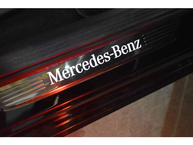 メルセデスベンツ Ｃクラス Ｃ２００ ローレウス エディション （ＢＳＧ搭載モデル） スポーツプラスパッケージ R1年 (関東) 99