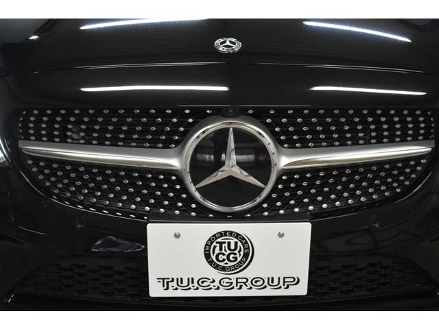 メルセデスベンツ Ｃクラス Ｃ２００ ローレウス エディション （ＢＳＧ搭載モデル） スポーツプラスパッケージ R1年 (関東) 99