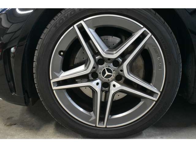 メルセデスベンツ Ｃクラス Ｃ２００ ローレウス エディション （ＢＳＧ搭載モデル） スポーツプラスパッケージ R1年 (関東) 99