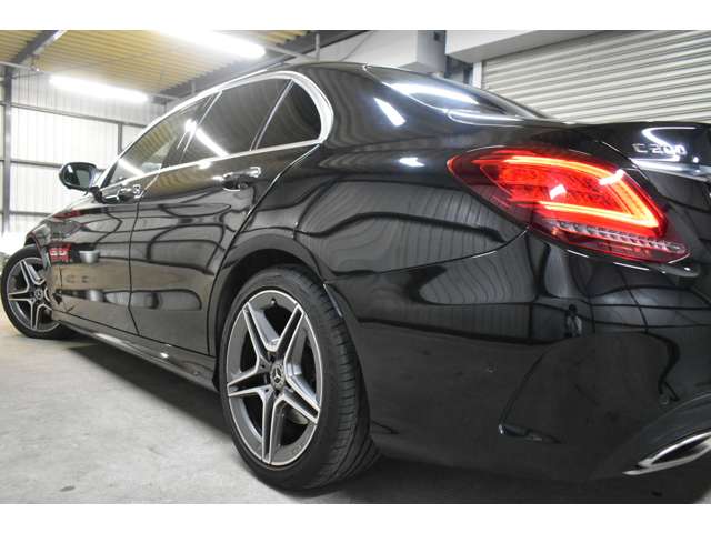 メルセデスベンツ Ｃクラス Ｃ２００ ローレウス エディション （ＢＳＧ搭載モデル） スポーツプラスパッケージ R1年 (関東) 99
