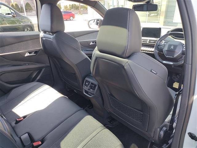 プジョー ３００８ ＧＴライン　デビューエディション H29年 (東北) 99