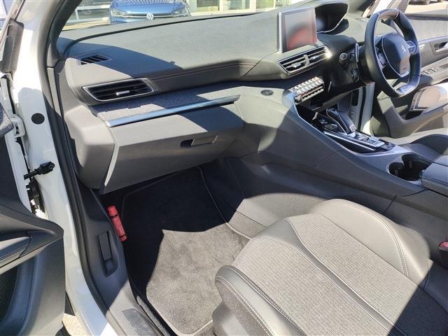 プジョー ３００８ ＧＴライン　デビューエディション H29年 (東北) 99