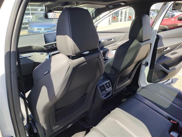 プジョー ３００８ ＧＴライン　デビューエディション H29年 (東北) 99