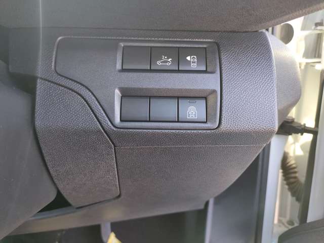 プジョー ３００８ ＧＴライン　デビューエディション H29年 (東北) 99