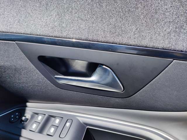 プジョー ３００８ ＧＴライン　デビューエディション H29年 (東北) 99