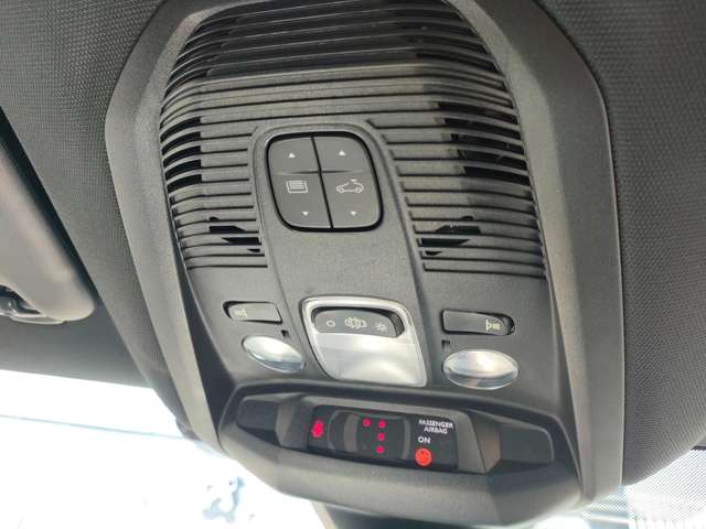 プジョー ３００８ ＧＴライン　デビューエディション H29年 (東北) 99