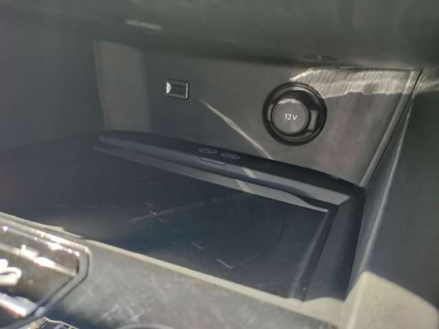 プジョー ３００８ ＧＴライン　デビューエディション H29年 (東北) 99