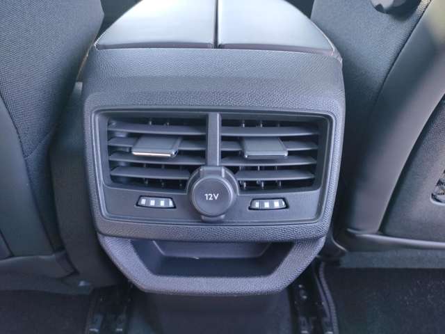 プジョー ３００８ ＧＴライン　デビューエディション H29年 (東北) 99