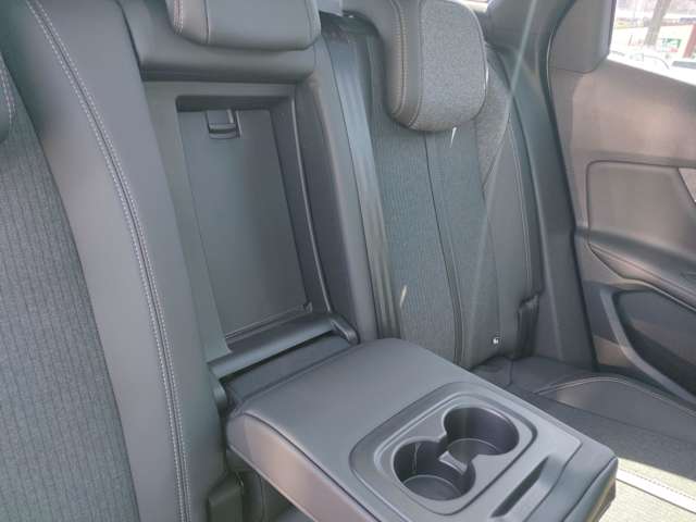 プジョー ３００８ ＧＴライン　デビューエディション H29年 (東北) 99