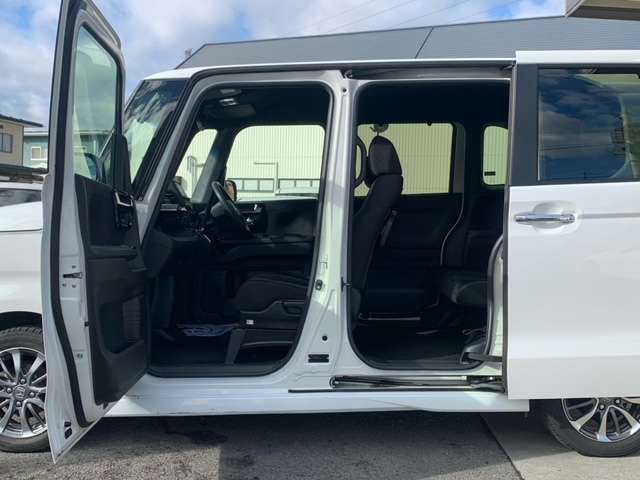 ホンダ Ｎ　ＢＯＸ カスタム ６６０ Ｌ ４ＷＤ R5年 (東北) 99