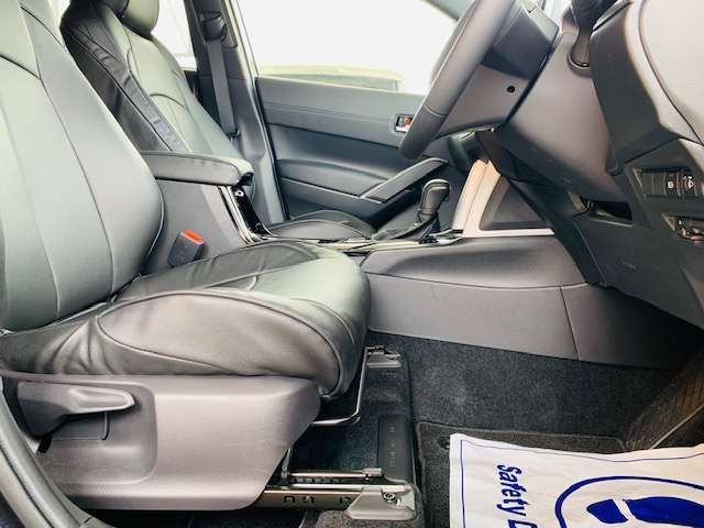 トヨタ カローラクロス　ハイブリッド １．８ ハイブリッド Ｓ R4年 (東北) 99