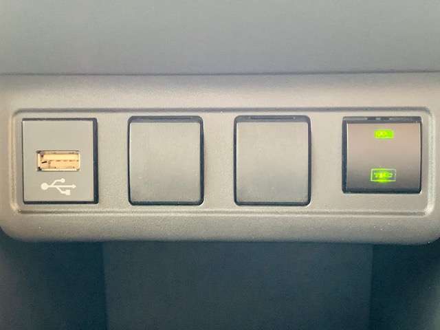 トヨタ カローラクロス　ハイブリッド １．８ ハイブリッド Ｓ R4年 (東北) 99