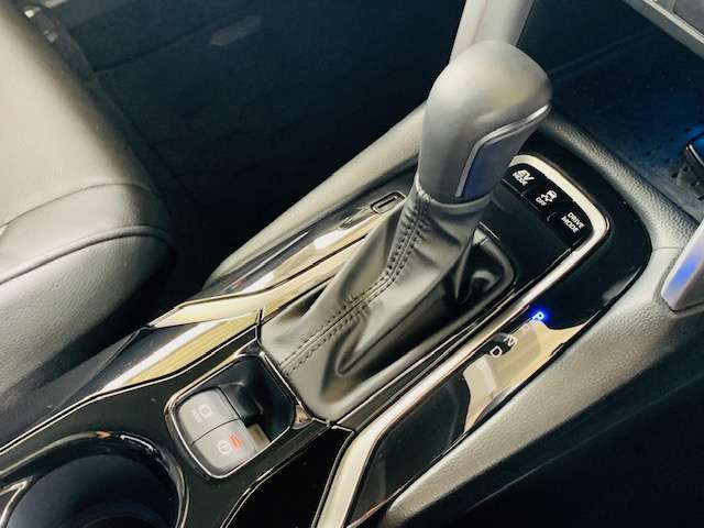 トヨタ カローラクロス　ハイブリッド １．８ ハイブリッド Ｓ R4年 (東北) 99