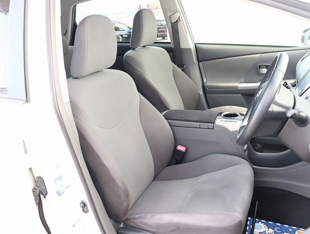 トヨタ プリウスΑ １．８ Ｓ ツーリングセレクション H26年 (関東) 99