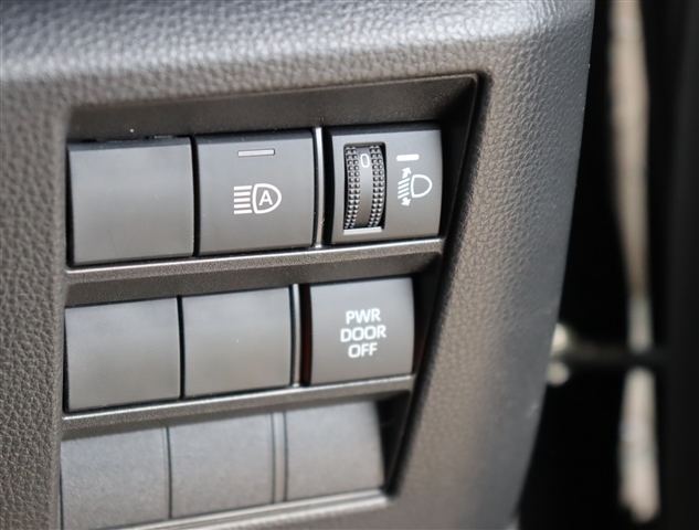 トヨタ ノア ２．０ Ｚ R4年 (関東) 99