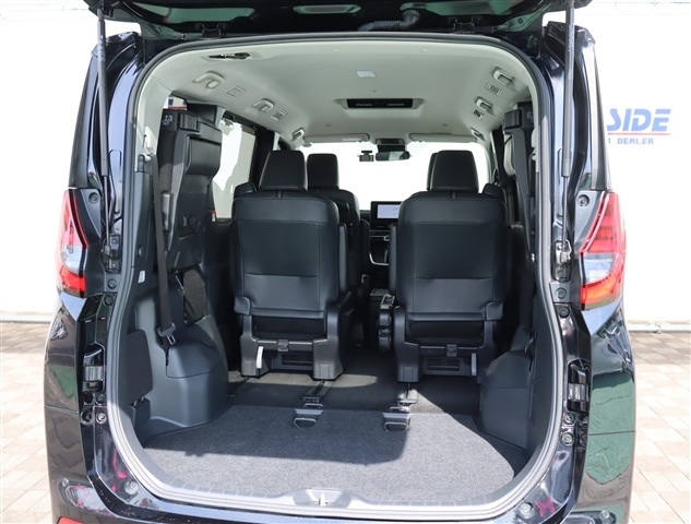 トヨタ ノア ２．０ Ｚ R4年 (関東) 99