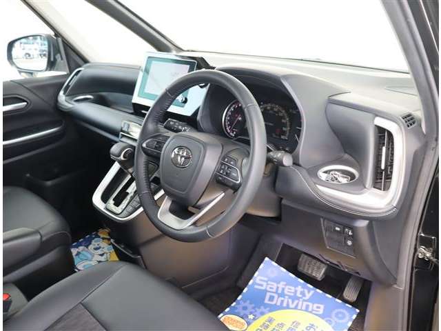 トヨタ ノア ２．０ Ｚ R4年 (関東) 99