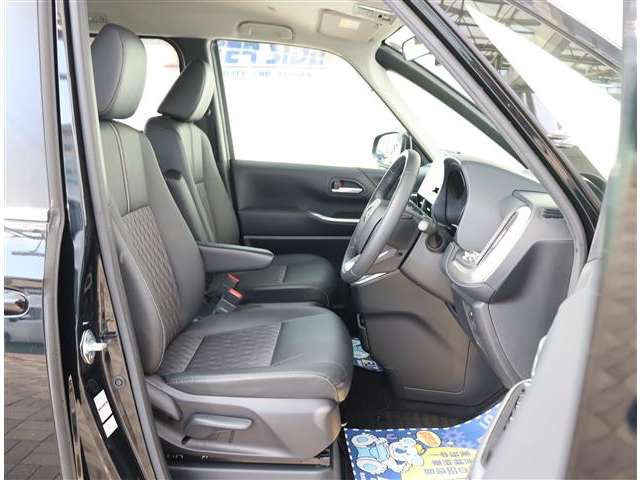 トヨタ ノア ２．０ Ｚ R4年 (関東) 99