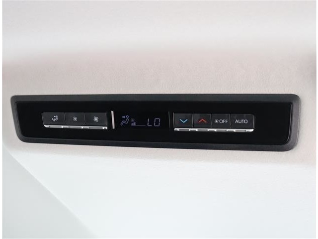 トヨタ ノア ２．０ Ｚ R4年 (関東) 99