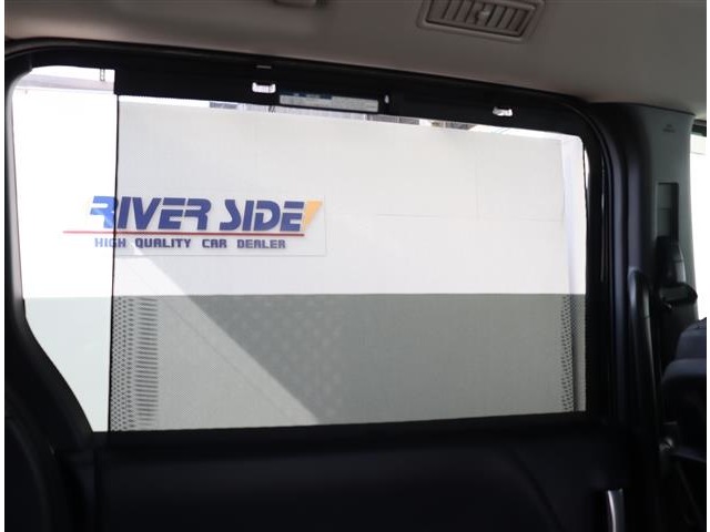 トヨタ ノア ２．０ Ｚ R4年 (関東) 99