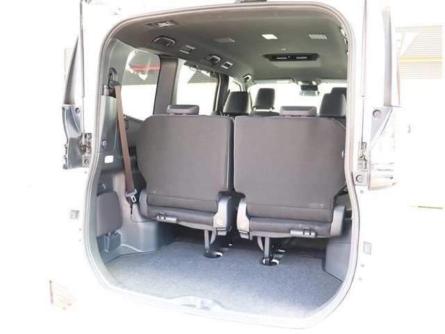 トヨタ ヴォクシー ２．０ Ｓ－Ｚ R4年 (関東) 99