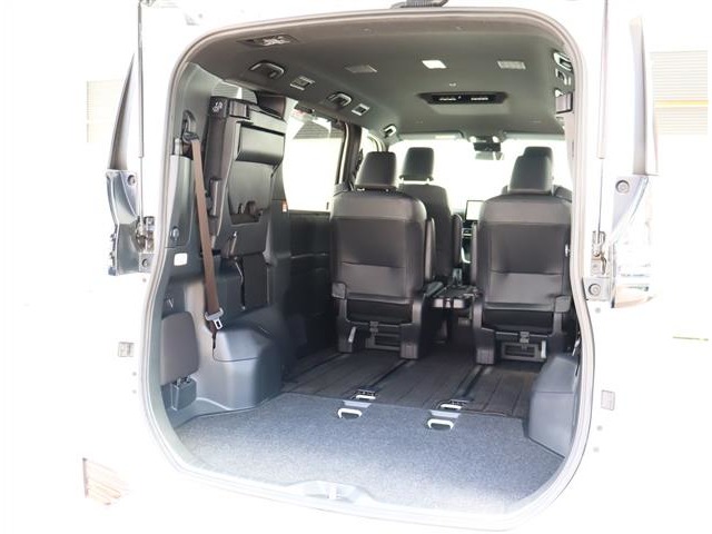 トヨタ ヴォクシー ２．０ Ｓ－Ｚ R4年 (関東) 99