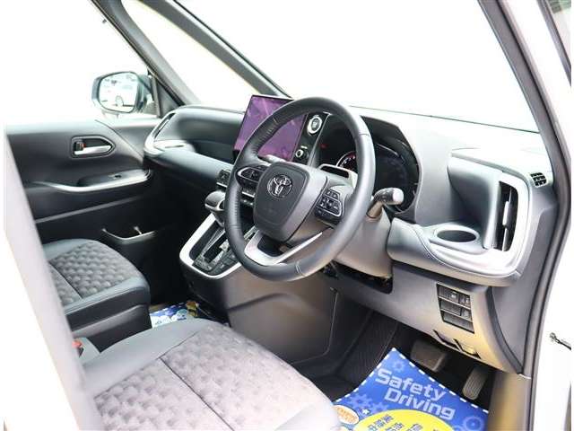 トヨタ ヴォクシー ２．０ Ｓ－Ｚ R4年 (関東) 99