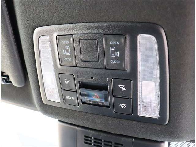 トヨタ ヴォクシー ２．０ Ｓ－Ｚ R4年 (関東) 99