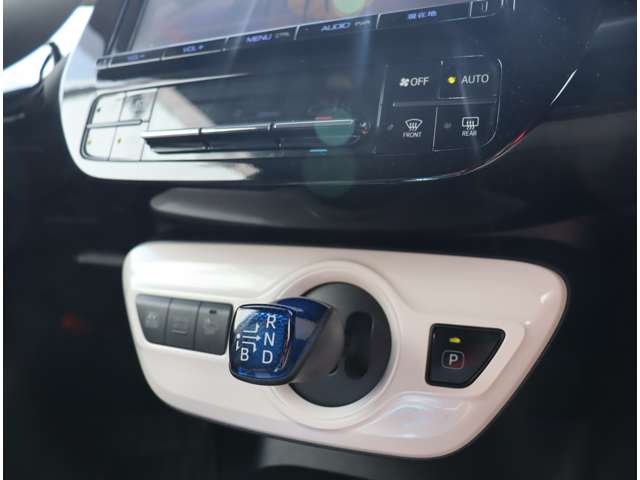 トヨタ プリウス １．８ Ｓ セーフティ プラス H29年 (関東) 99