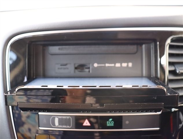 三菱 アウトランダーＰＨＥＶ ２．４ Ｇ ４ＷＤ R1年 (関東) 99