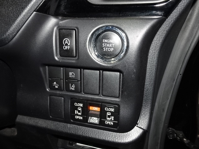 トヨタ ヴォクシー ２．０ ＺＳ R1年 (関東) 99