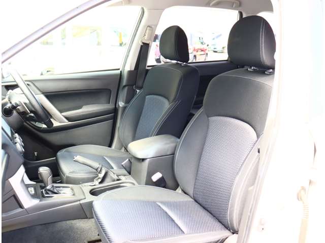 スバル フォレスター ２．０Ｉ－Ｌ アイサイト ４ＷＤ H25年 (関東) 99