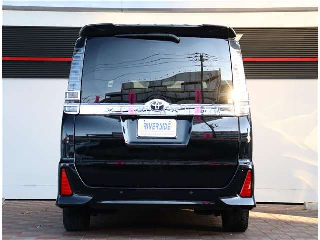 トヨタ ヴォクシー ２．０ ＺＳ 煌ＩＩ R1年 (関東) 99
