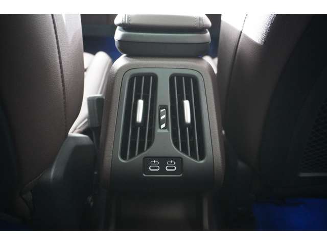 ＢＭＷ Ｘ２ Ｘドライブ２０Ｉ Ｍスポーツ ４ＷＤ R6年 (近畿) 99